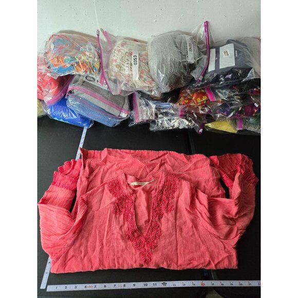 Soft Surroundings Embroidered V-Neck Tunic Top Size M Lagenlook Coastal Sheer - Picture 8 of 11